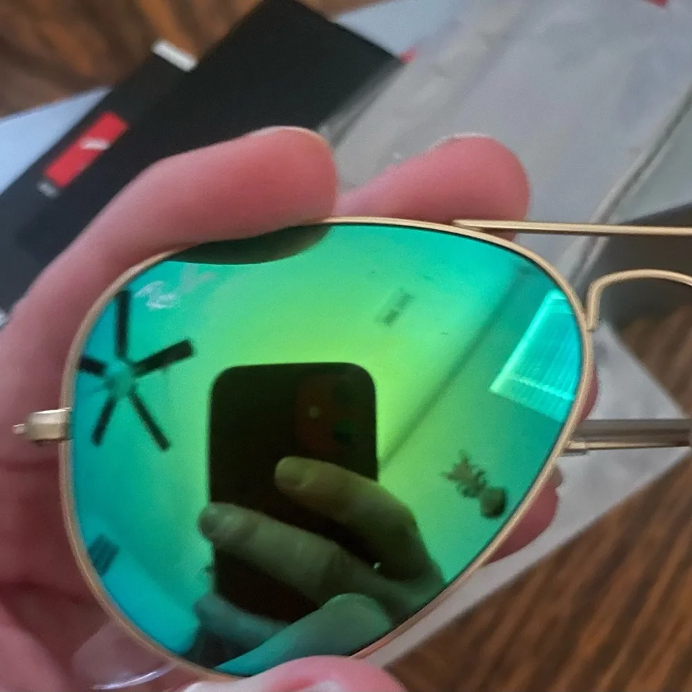 New Rayban aviators - Picture 3 of 4